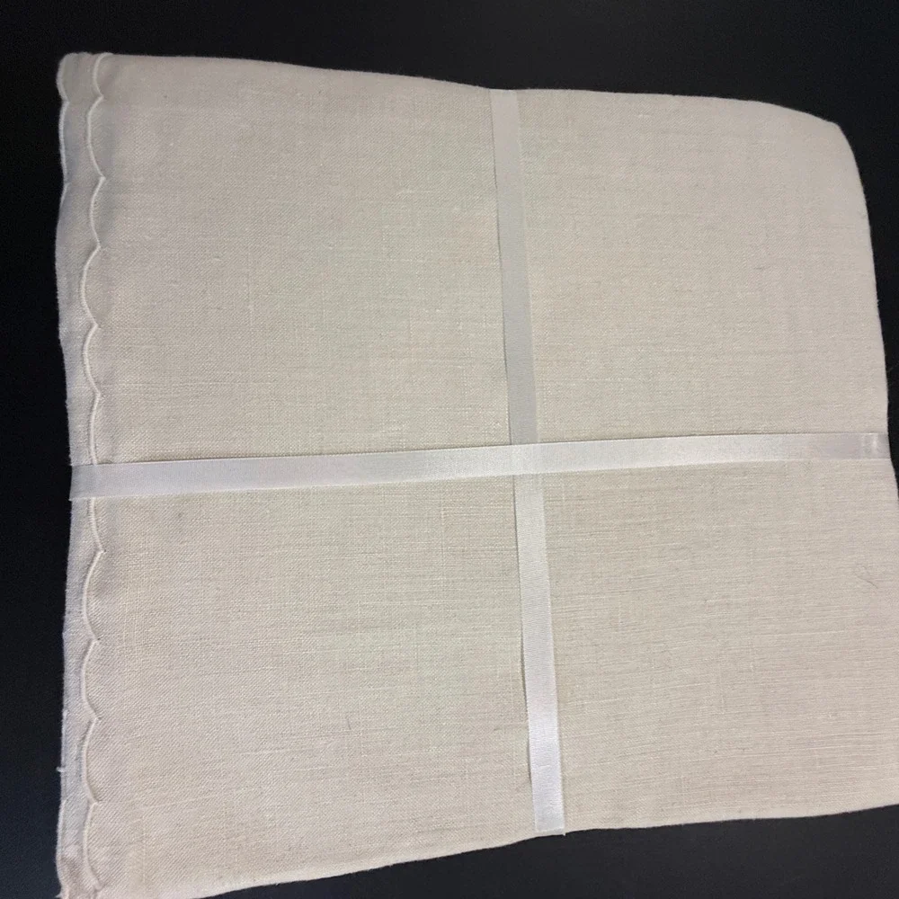 Leacock Tea Setting NT-21 Vintage Cream Linen Tablecloth and Napkins Set - Picture 2 of 9